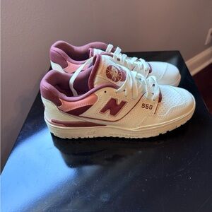 New Balance 550 Sneakers Cream Pink
Burgundy Women's Low Top